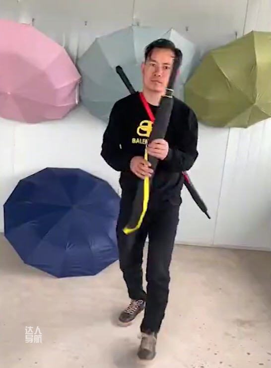 要什么有什么，宠粉雨伞主播主打功能伞